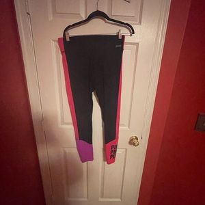 VS PINK ultimate leggings